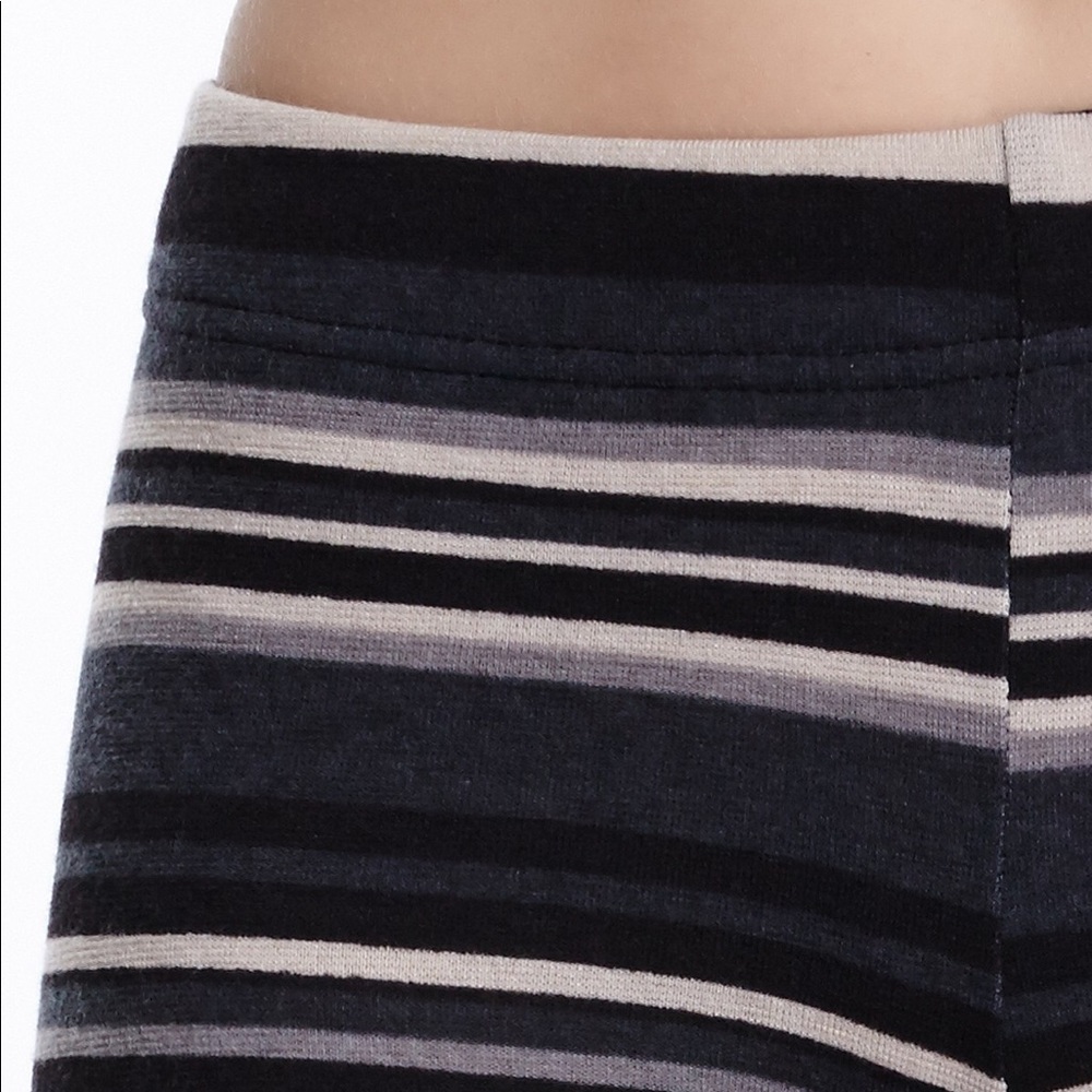 Cozy striped leggings